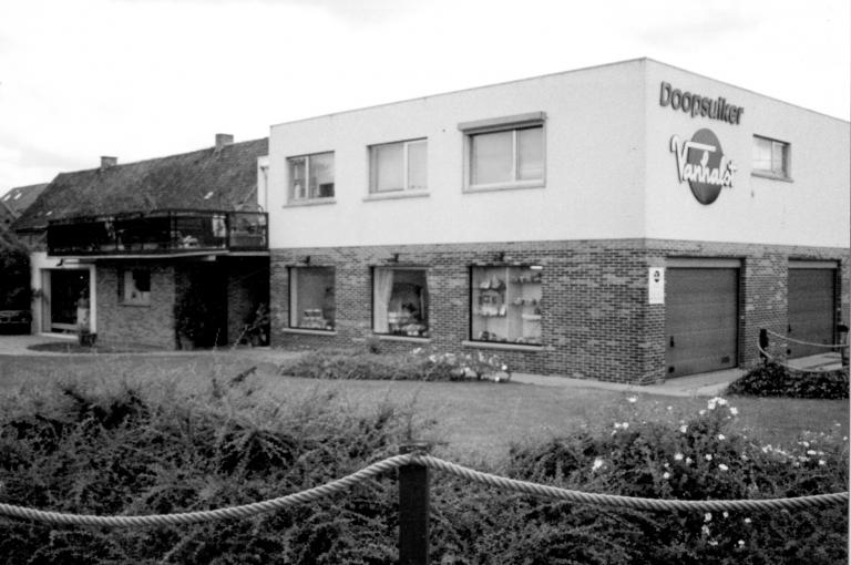 Vanhalst doopsuikerwinkel Oekene