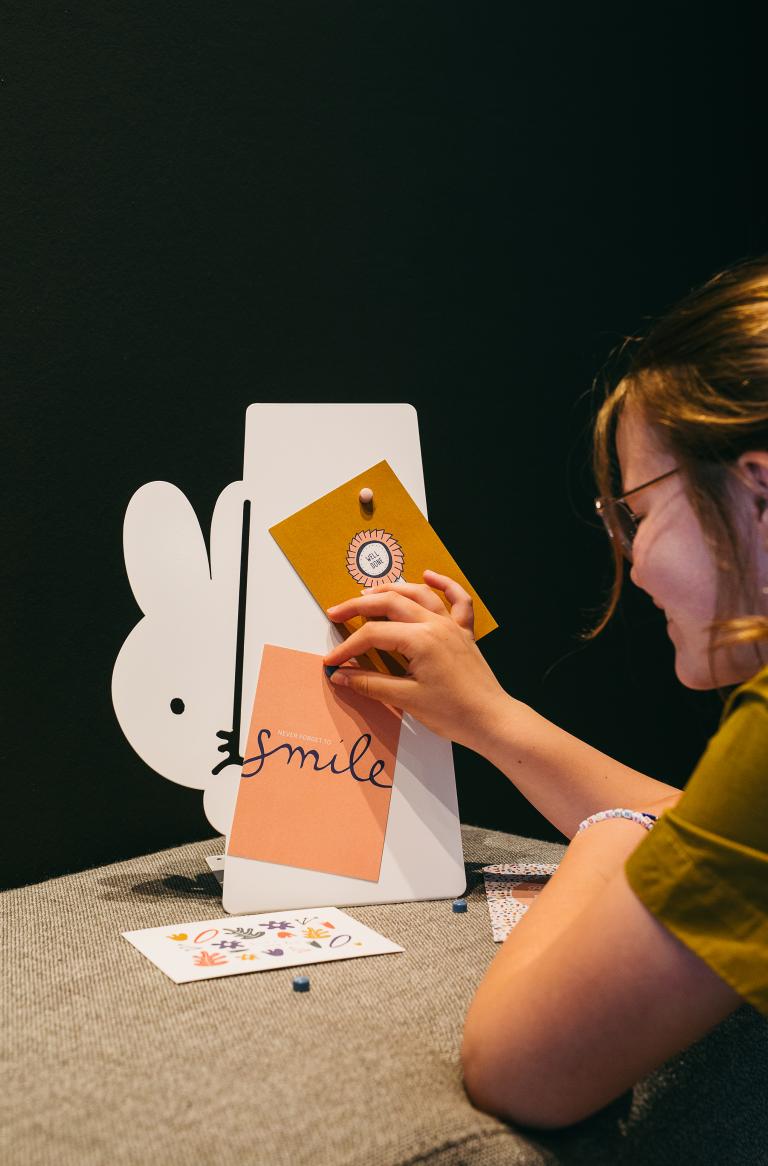 miffy Peek-a-boo I Pure I magnetic board I standing