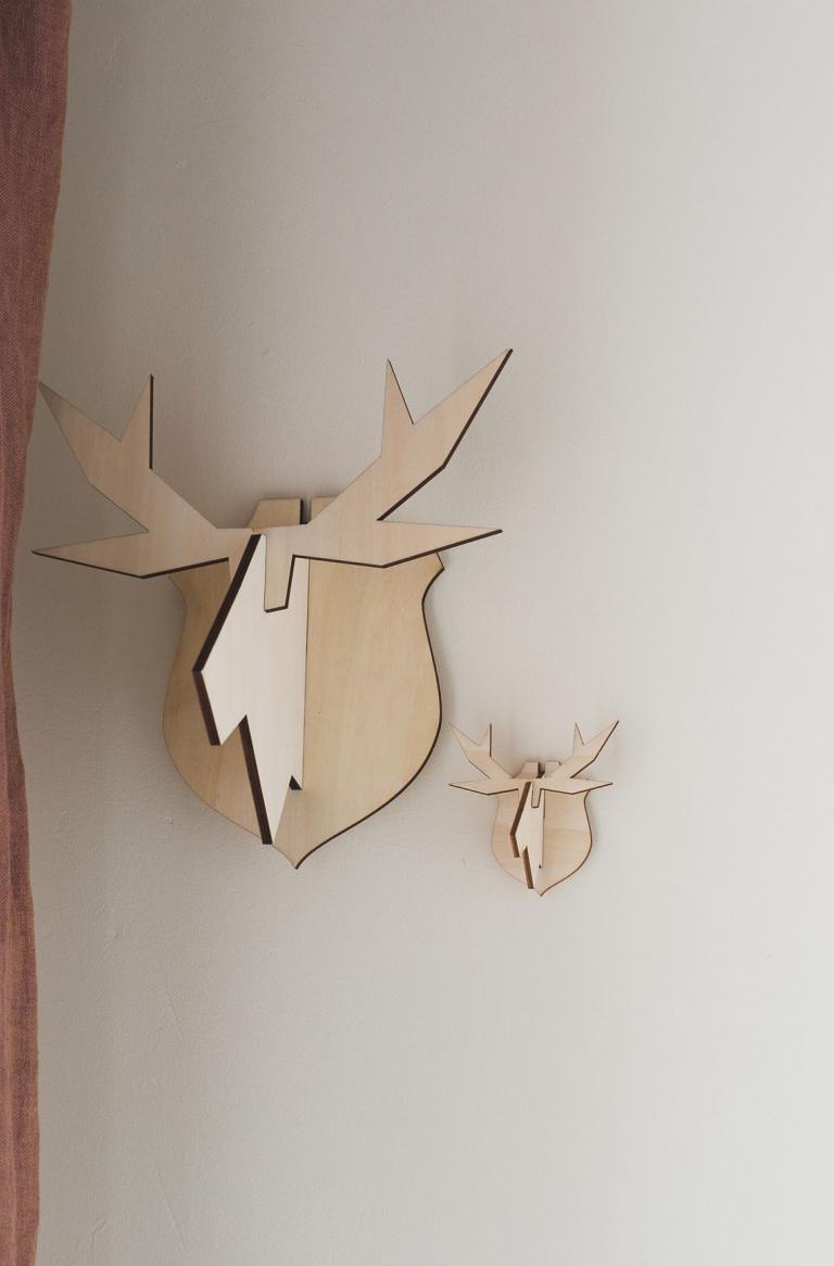 noRdic hanging moose